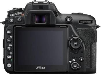   Nikon D7500  24.2Mpix 18-140mm f/3.5-5.6G VR 3.15 1080p Full HD SDXC L