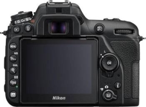   Nikon D7500  24.2Mpix 18-140mm f/3.5-5.6G VR 3.15 1080p Full HD SDXC L